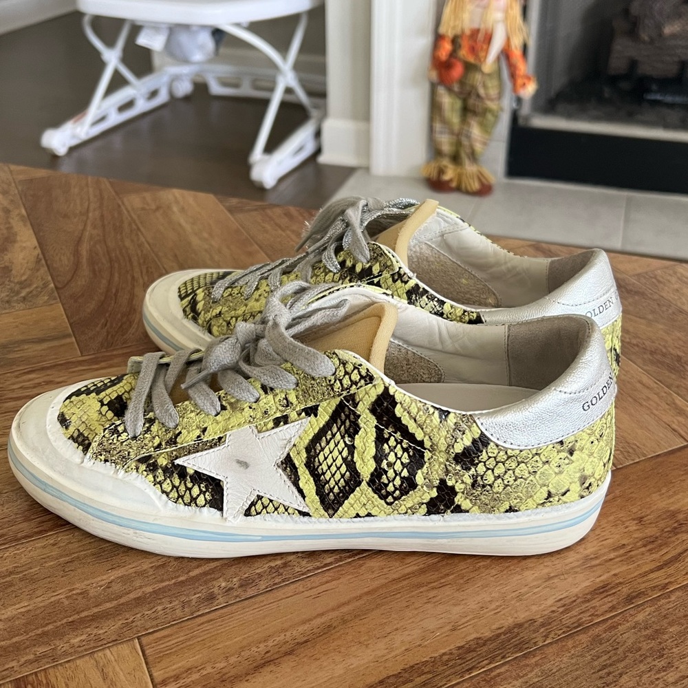Golden Goose sneakers, size 40. Barely worn.